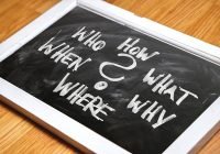 Pignoramento pensione: quali sono le regole del fisco in merito alla decurtazione della pensione in caso di debiti erariali Un debito va pagato, e questo è sicuramente un dato di fatto molto importante, sul quale non vi sono – e non vi possono essere – dubbi. Ma il fatto che questo debito vada pagato, che sia esso con un privato creditore oppure con lo Stato, non significa affatto che il contribuente con gravi difficoltà economiche debba essere letteralmente spogliato di tutti i suoi averi, nei tempi e nelle modalità che potrebbero renderlo una persona disperata e senza più alcuna speranza per il suo presente e per il suo futuro. Il portale La Legge per tutti ha raccolto, proprio in questo proposito, una serie di informazioni importanti che riguardano proprio il tema del pignoramento, ed ha parlato di sette beni sui quali vigono alcune regole importanti, che anche il fisco deve rispettare. Tra i beni in questione, vi è anche la pensione. E proprio n merito al pignoramento pensione, vigono sostanzialmente le medesime regole che riguardano il pignoramento dello stipendio. Questa, infatti, può essere pignorata fino ad un quinto del suo totale, ed in ogni caso il quinto va sempre calcolato al netto del minimo di sopravvivenza, detto anche minimo vitale, che è pari a 627,10 euro.